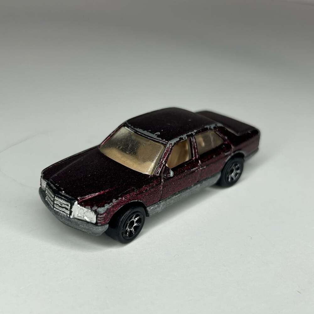 Hot Wheels Mercedes-Benz 380 SEL Dark Red Diecast Toy Car